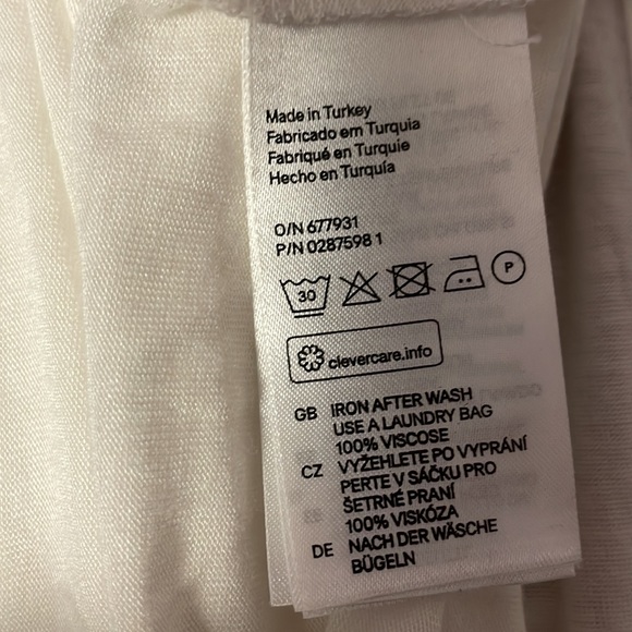 NEW H&M beaded trim white tank top. Size xs. Very soft & lightweight for summer - Picture 6 of 6